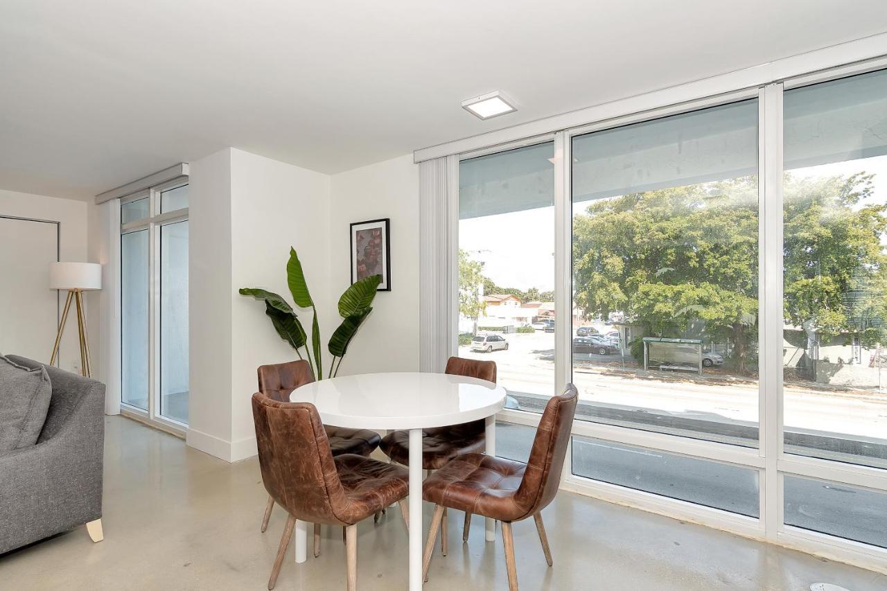 Roami At Grove 27 Apartment Miami Luaran gambar