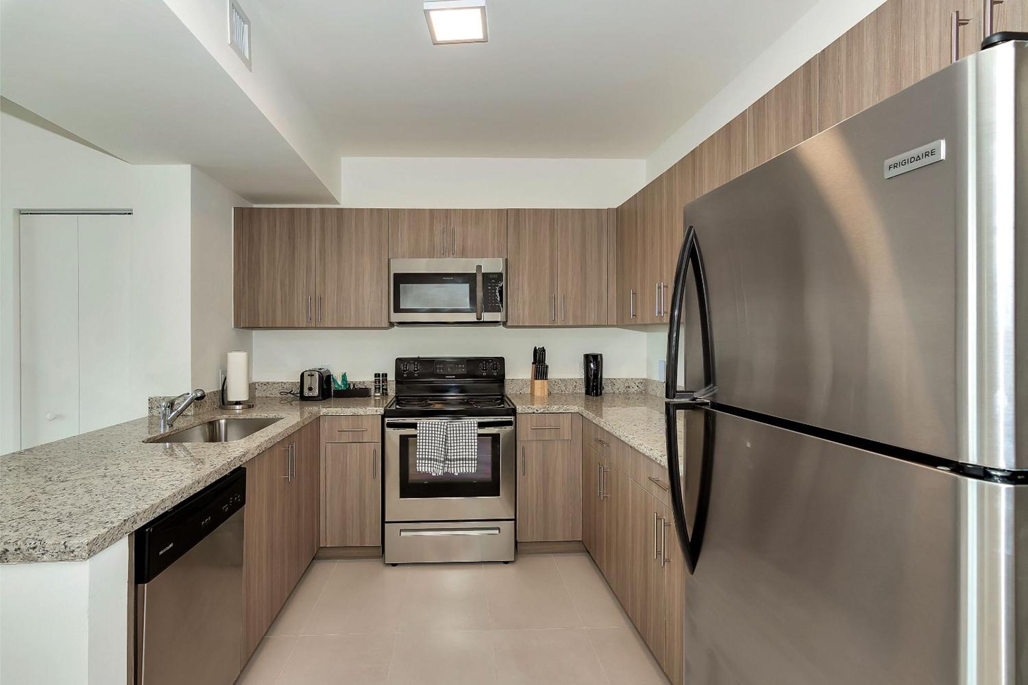 Roami At Grove 27 Apartment Miami Bilik gambar