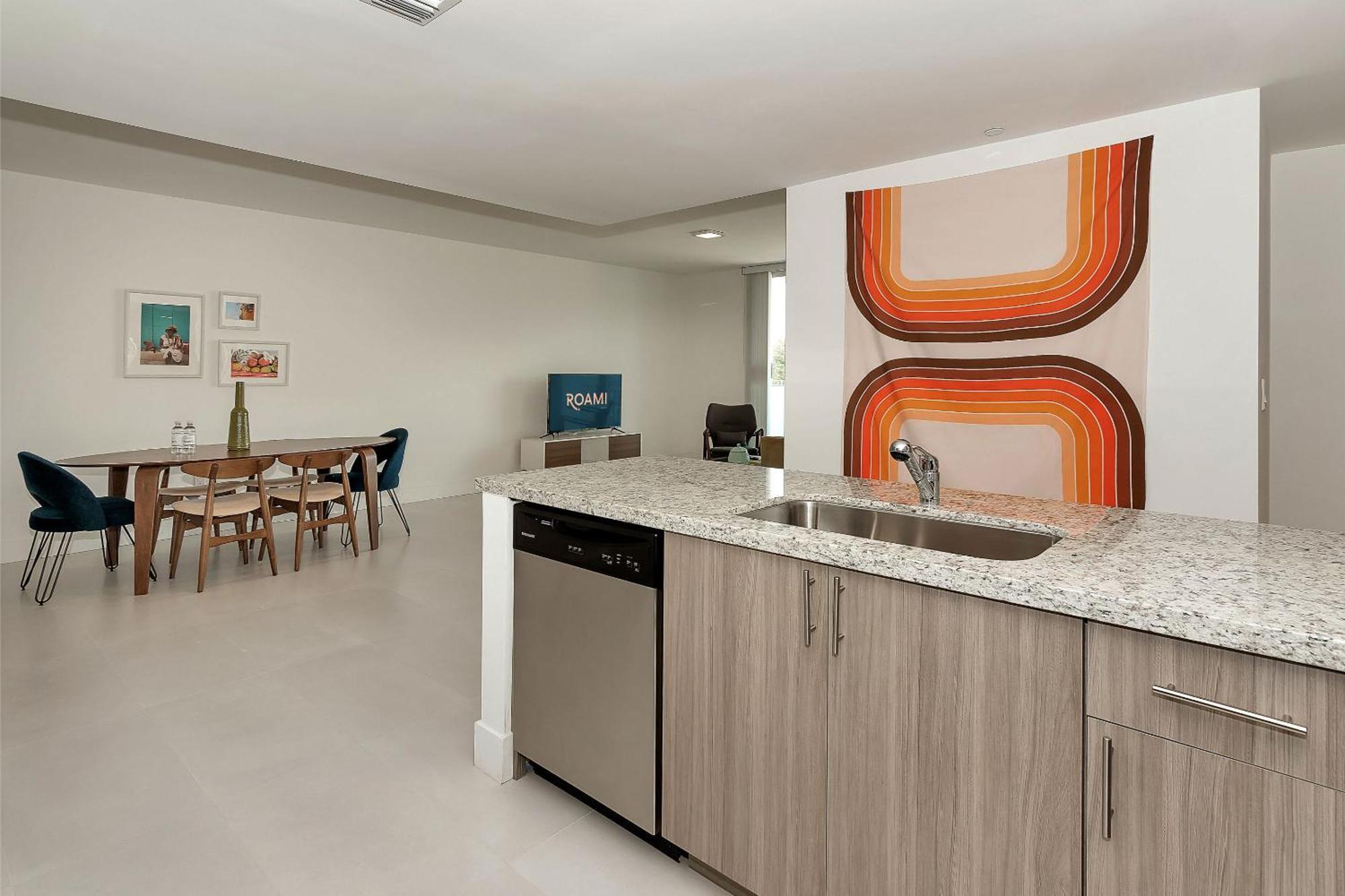 Roami At Grove 27 Apartment Miami Bilik gambar