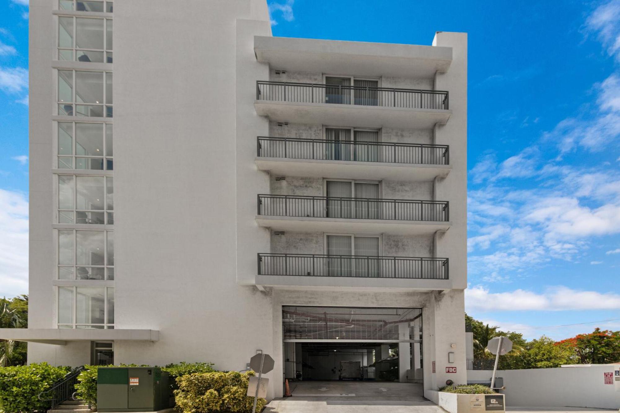 Roami At Grove 27 Apartment Miami Luaran gambar